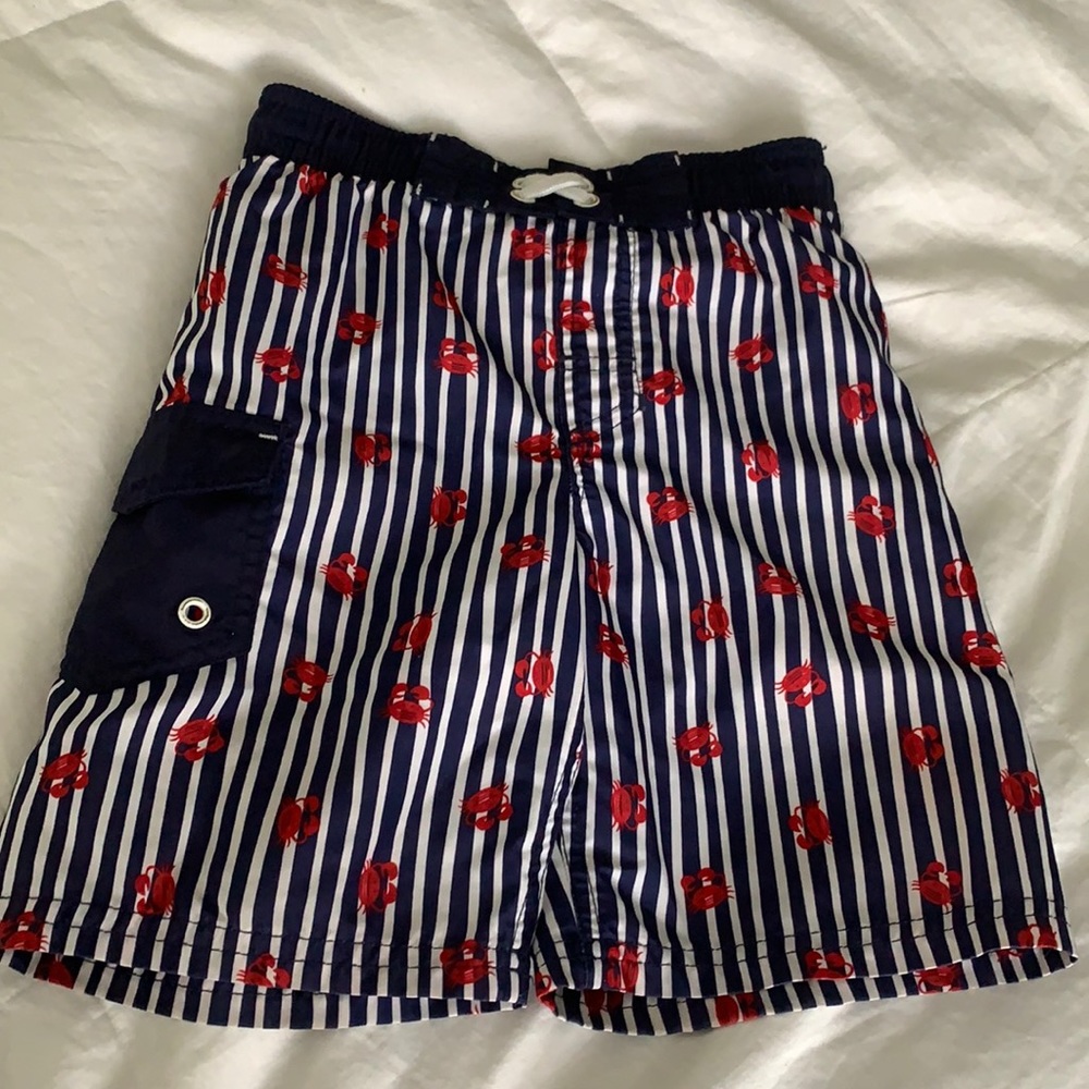 Cat & Jack boys swim shorts size S (6/7)